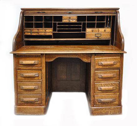 Rolltop desk; oak, 8 outside drawers,