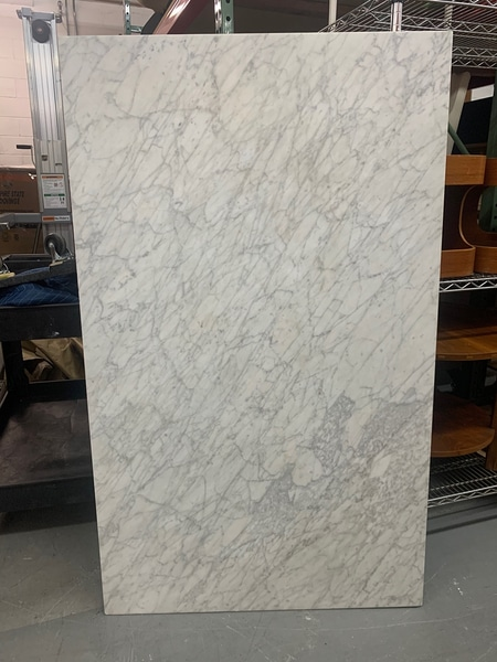 MB620 - Corian Surface in White with Grey Marbling