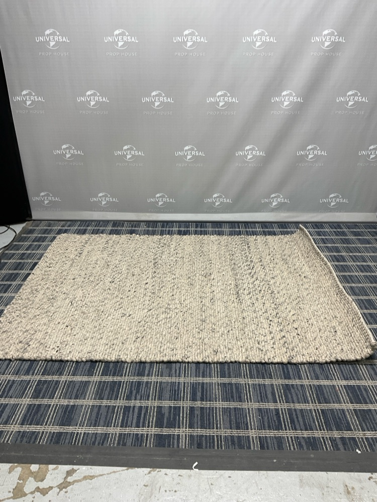 An Ivory Runner Rug With A Chinkt Textured Loop Pile Design, Drapery, Ivory, Multi-colored, Area Rug, RUGS, No Visible Wear And Tear, 5'L, 7'W, UNIVERSAL, Cotton