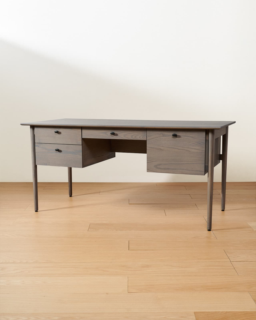 Kestra Desk