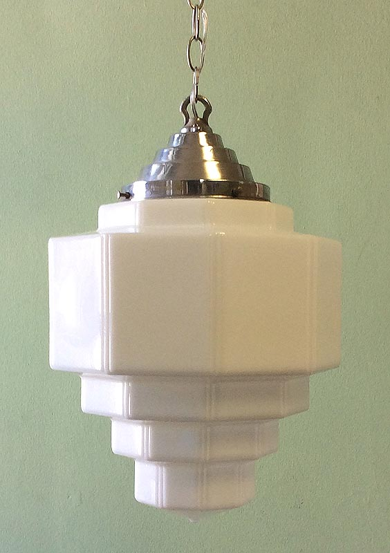 173pen - Hyperion Art Deco, milk glass