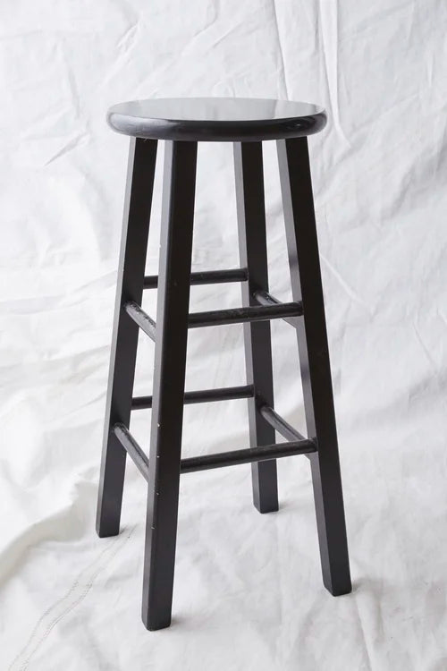 ST065 Polished Black Wood